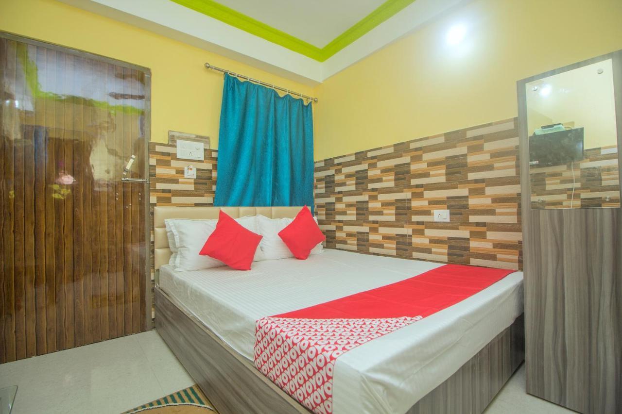 Oyo 30073 Triveni Lodge Siliguri Exterior foto